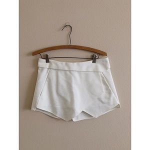 ZARA White Shorts XS